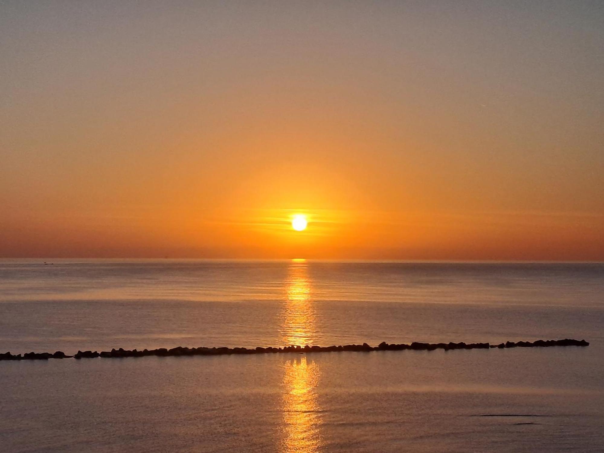 Attico Fronte Mare Apartment Martinsicuro Bagian luar foto